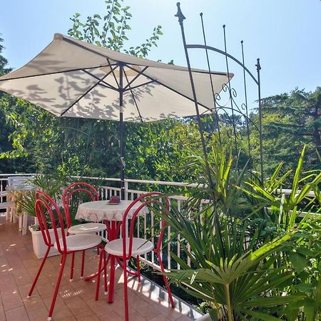 Gino House With Apartments Савудрия Экстерьер фото